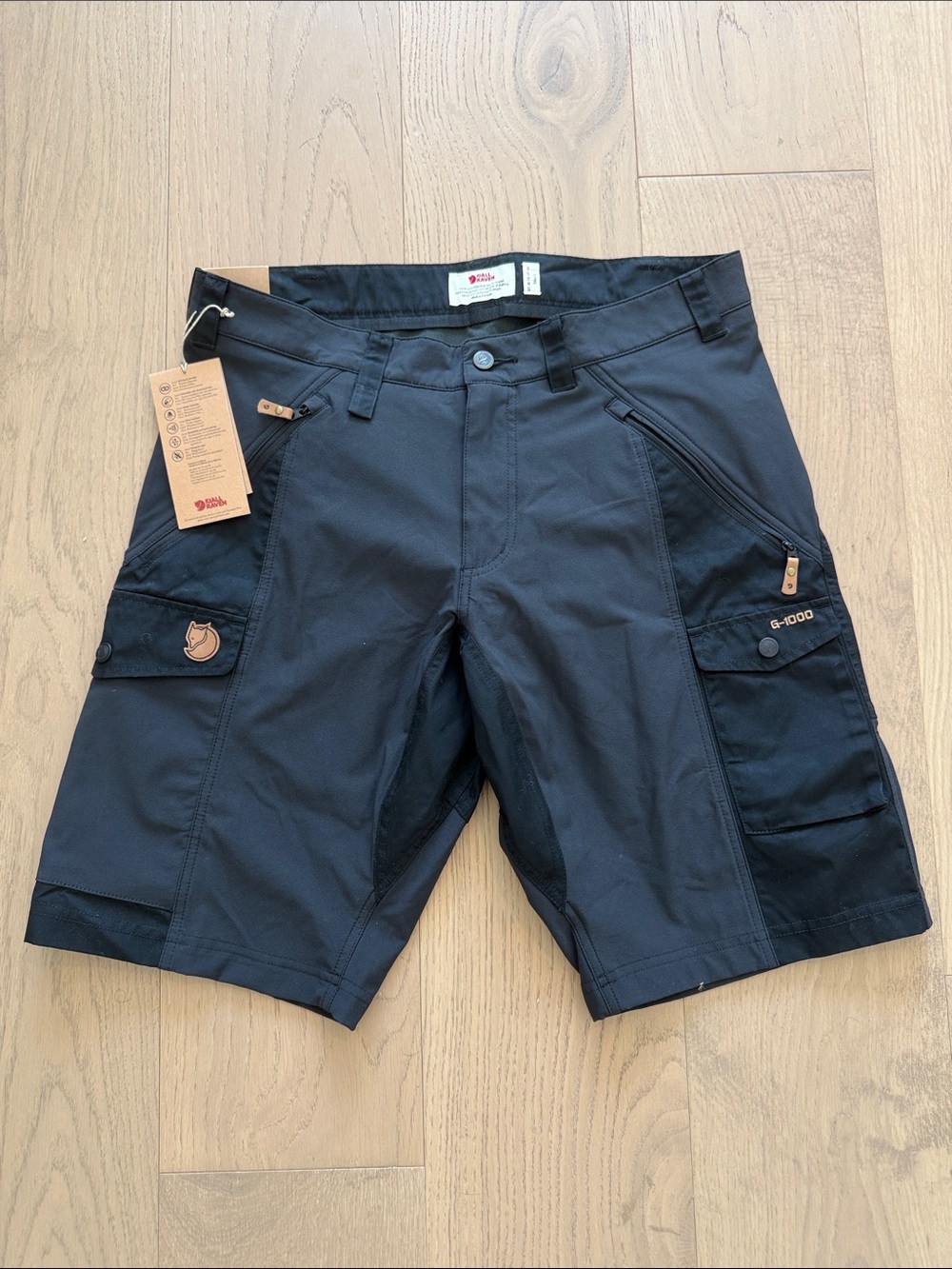Fjallraven Men's Abisko Black Cargo Shorts size 50 (33-34”) NWT